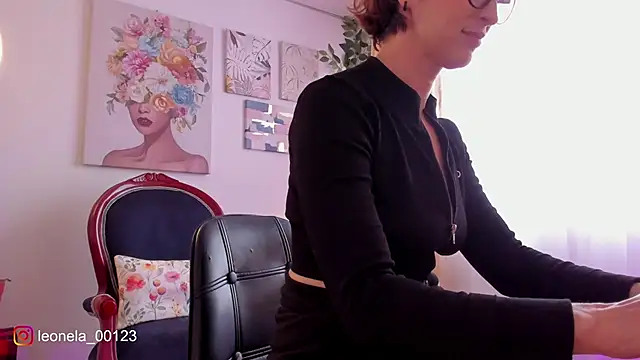 cuddlingbunny's cam snapshot