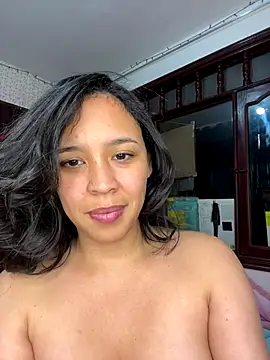 Esmerald_1111's cam snapshot