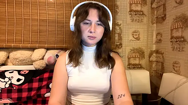 Tessa_Muse's cam snapshot