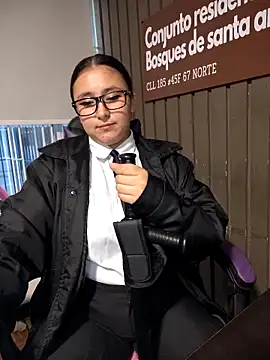 Cute_Penelope's cam snapshot