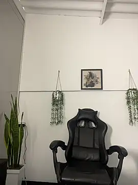 Angie_lynn's cam snapshot