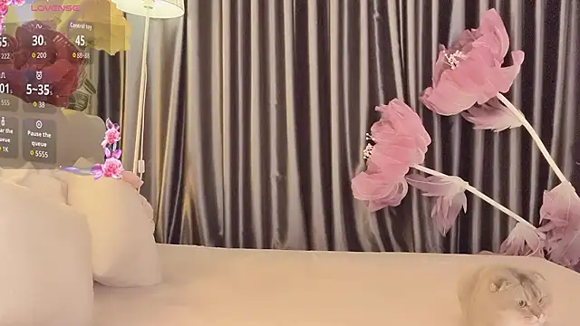 --102KymMiiss--'s cam snapshot