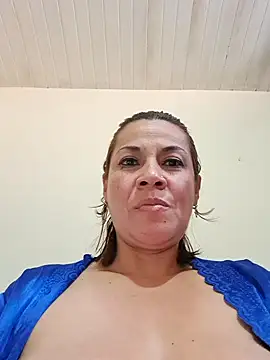 Zaralu_'s cam snapshot