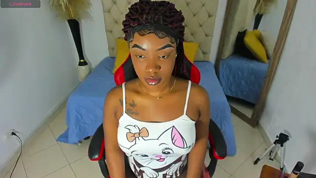 helena_copper_'s cam snapshot