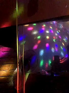 leehank01's cam snapshot