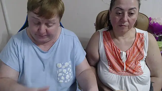 Bertie_Adeline's cam snapshot