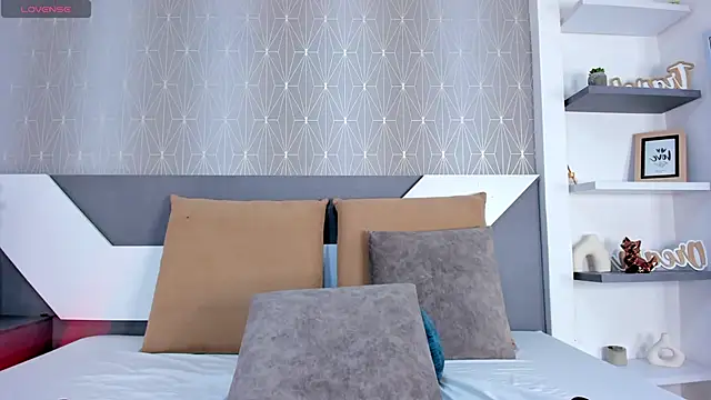 Miranda_Blair's web cam