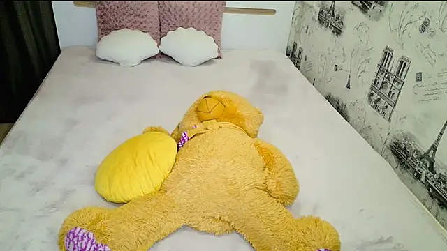 lovely-eyes's cam snapshot