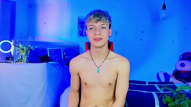 twink_sebas_ live sex cam