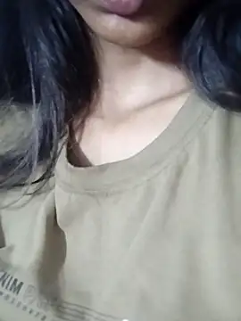 Aaliya_BigBoobs_1's cam snapshot