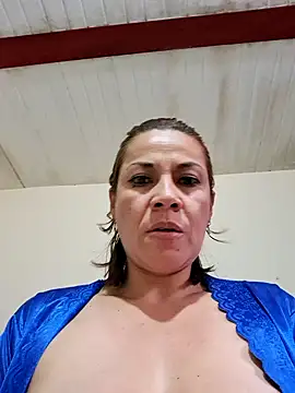 Zaralu_'s cam snapshot