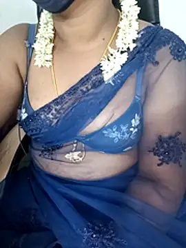 Tamil-hotwife's web cam