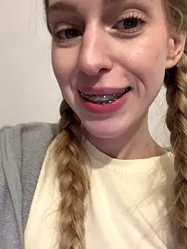 kira_mia live sex cam