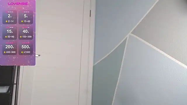 MilaniaCute live sex cam