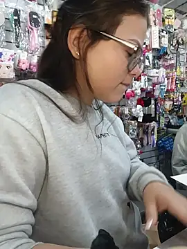 Vale_Saenzz's cam snapshot