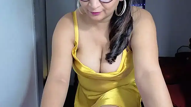 HotSpicyGujju's cam snapshot