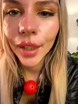 MistressMommyKate's cam snapshot