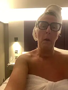 Mrsmoggy's cam snapshot