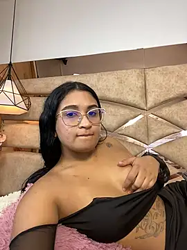 PARKERTHOMPSON's cam snapshot