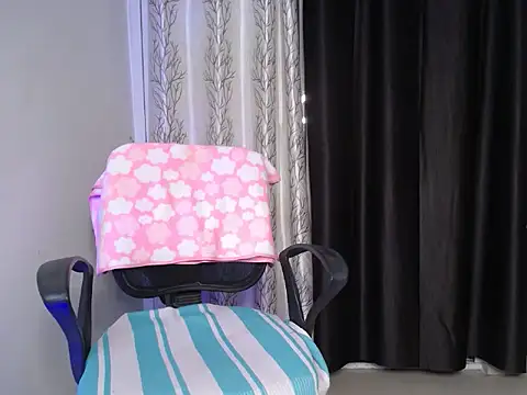 Baby_naughtyy's cam snapshot