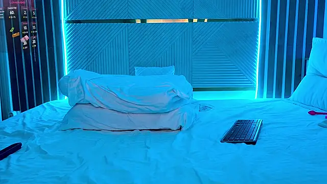 hey_babyfacesss's cam snapshot