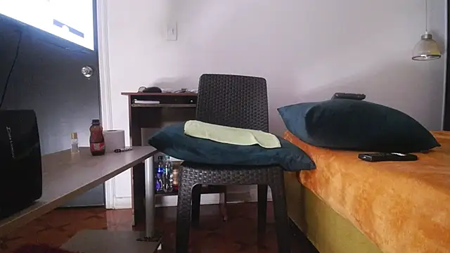 LADY-IN-BLACK's cam snapshot