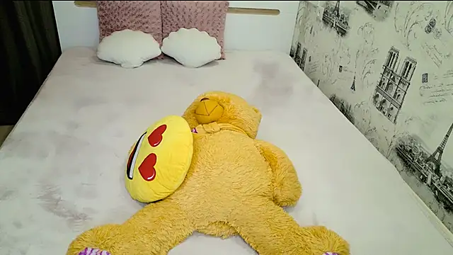 lovely-eyes's cam snapshot