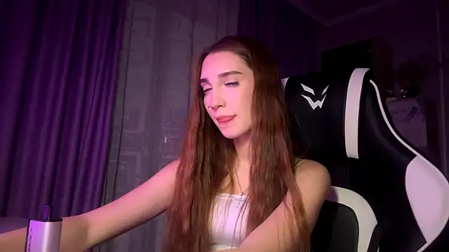 HollyPaw's cam snapshot