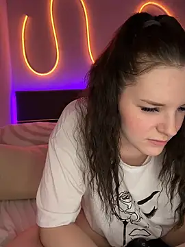 Mila-Jasmin's cam snapshot