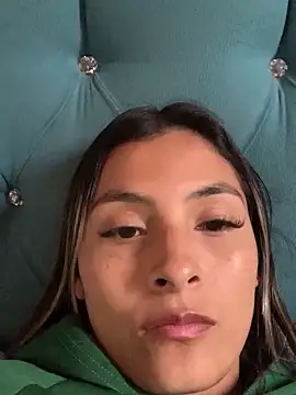 Cami_Leon2's cam snapshot