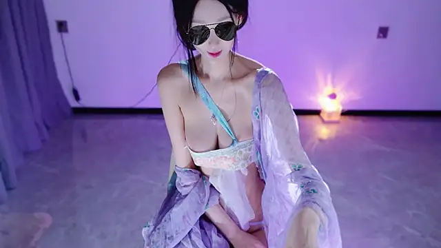 LKi-Vicky's cam snapshot