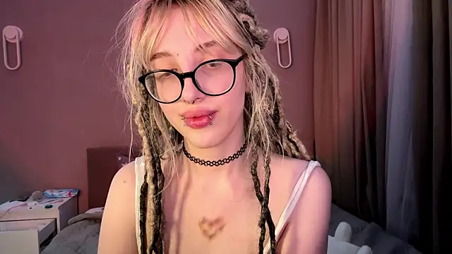 Milkmoriee's cam snapshot