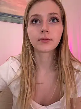 LunaRase live sex cam