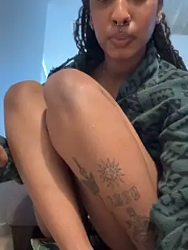 Your_Paris live sex cam