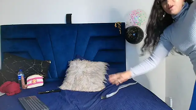 sharon_stone5's cam snapshot