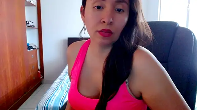 emely_sexx20's cam snapshot