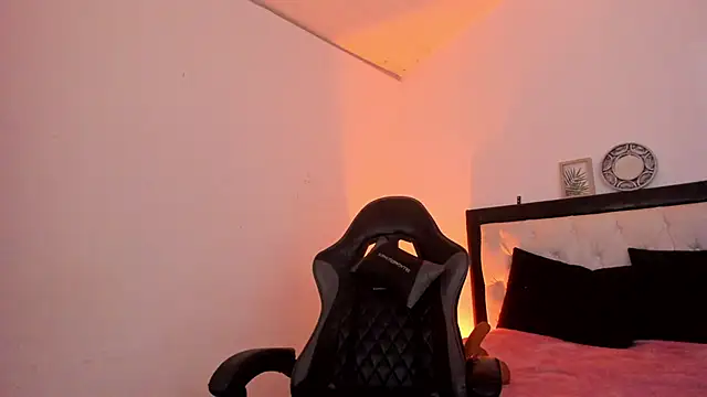 Sara_Roades's cam snapshot