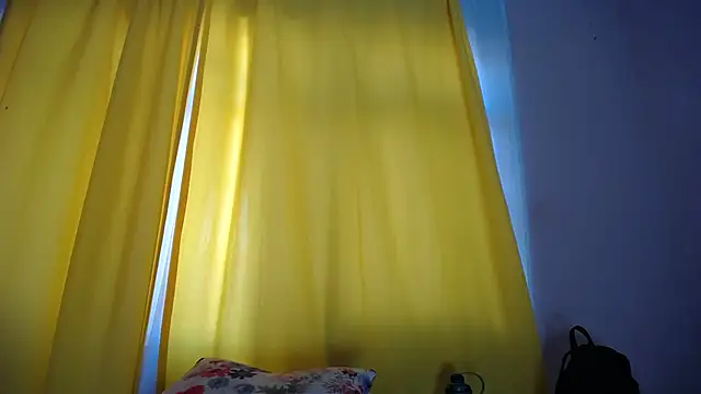 ScarleHot4ux's cam snapshot