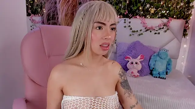 Abby_Piink's cam snapshot