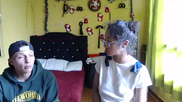 Violet_And_Smith's cam snapshot