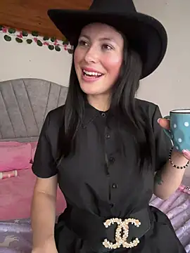 Mia_salinass's cam snapshot