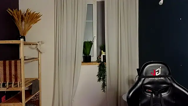 too_sexxxy's cam snapshot