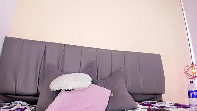 Cherllynn's cam snapshot