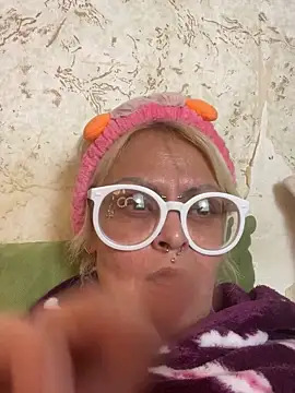 Gardener_of_Illusions's cam snapshot