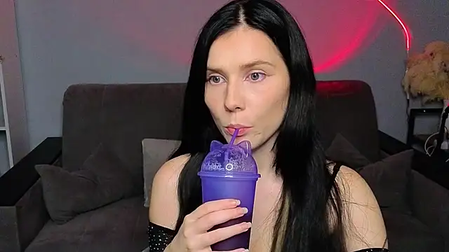 Mell_Hyees's cam snapshot