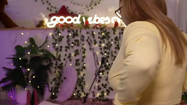 MonicaAsis's cam snapshot