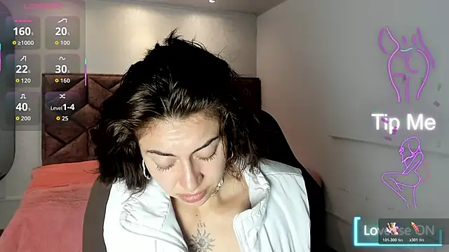 april_dumont's cam snapshot