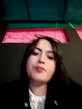 Lesly_10-'s cam snapshot