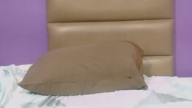 DARKGIANTMELANIN's cam snapshot