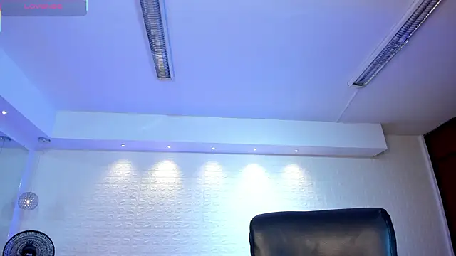 Saara_Corraless's cam snapshot